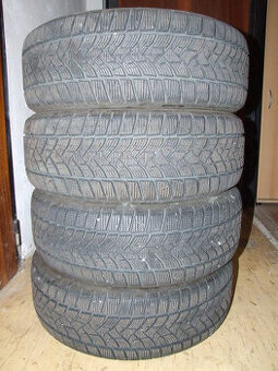 Predám zimné pneu Dunlop wintersport 5 215/60 R17 96H