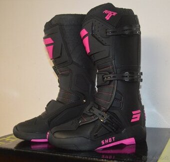 Predám mx sx čižmy SHOT čierne ružové