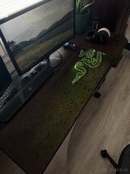Razer podložka pod myš a klávesnicu