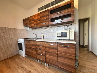 2 izbový byt na prenájom Železničná Komárno - 1