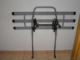 nosic byciklov na piate dvere