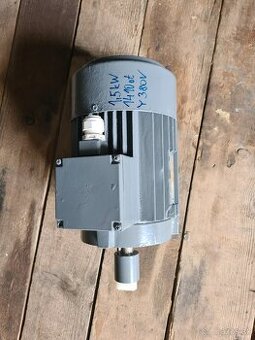 Predám prírubový el.motor 1,5kW 1410ot Sigma Darling 32SVA