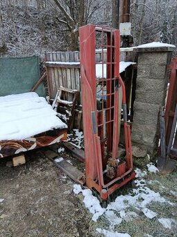 Ručný vysokozdvižný paletovaci vozik