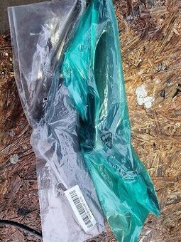 Nožky na televízor ( stojan ) Hisense a Samsung