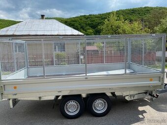 Nákladný prívesný vozík