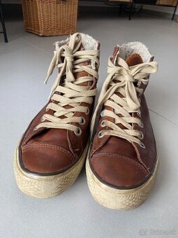 Kožené kotníkové Converse s umelou kožušinou v.40