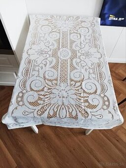 Retro čipkovaný behúň/obrus