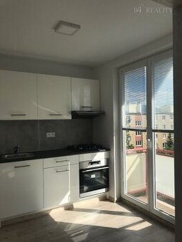 1 izbový slnečný byt 41 m2, balkón, kompletná rekonštrukcia,