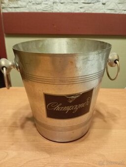 Nádoba na šampnské.