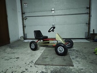 Bugina, šlapacia motokára