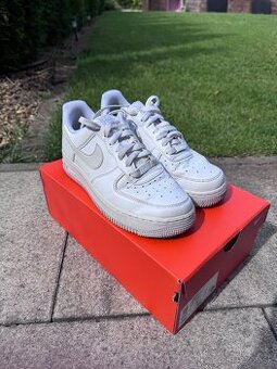 Nike Air Force 1 Biele