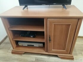 Rustikálny nábytok TV stolík