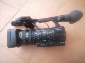 videokamera SONY Profi HXR-NX5E