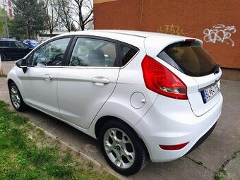 Ford Fiesta 1.4i 16V 59000 km r.2013