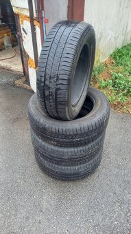 205/60r1692H Michelin -