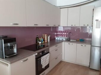 Prenajom 2 izb.bytu novostvba Ruzinov od 1.5.
