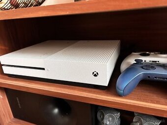 XBOX One S 1TB