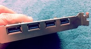 Predám prídavnú PCIe kartu so 4 rýchlymi USB portmi pre PC
