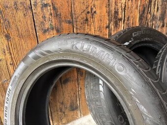 Kumho 225/60 R18 104H