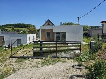 Novostavba 3 izb.rod.domu, 416 m2 - Brezany