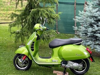 Vespa GTS super 300