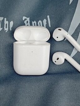 Apple AirPods 2. generácie – originál – výborný stav