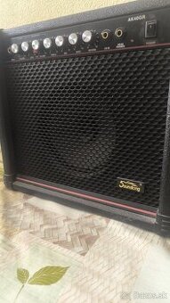 Predám elektrickú gitaru s komplet príslušelnstvom