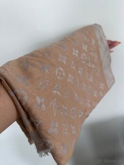 Louis Vuitton šál