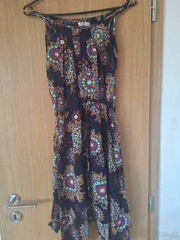 Kvietkované šaty za 5€