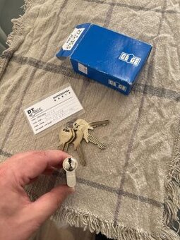 Predám bezpečnostnú vložku GEGE, takmer nepoužívaná.