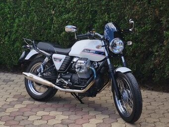 Moto Guzzi V7 Classic 2011