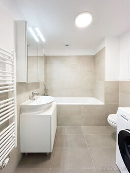 Na prenájom 2-izbový byt s balkónom a parkingom – FUNGL NOVÝ