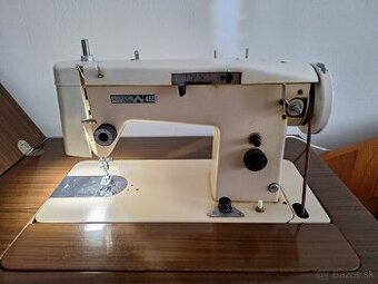 Šijací stroj Lucznik