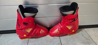 Predám lyžiarky SALOMON 299 mm veľkosť 25