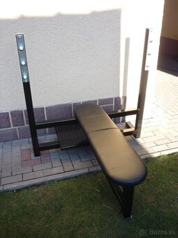 Benchpresová lavička