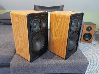 Vintage regálové reproduktory