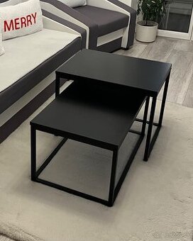 Konferenčný stolik a koberec