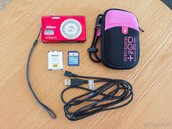 Nikon Coolpix S2900 červený