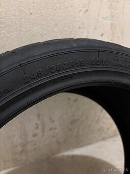 245/35 r19 yokohama a052