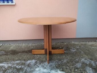 Predám okruhly jedálenský stôl