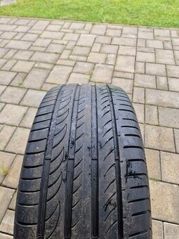 Pirelli POWERGY 255/40 R20