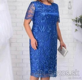 krásne kráľovsky modré spoločenské šaty