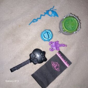 Predám monster high doplnky