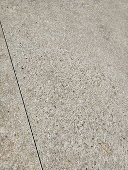 Exterierova dlažba rozmer 90x60 hrubá 2 cm aj na terče