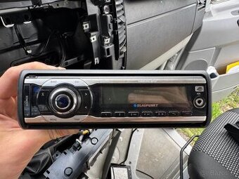 Blaupunkt Hamburg MP57 – autorádio s USB, AUX a Bluetooth