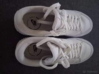 Nike tenisky