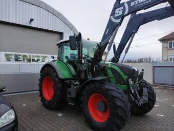 Fendt 722 SCR s čelním nakladačem STOLL FZ 46-26.1 s 3690 ho