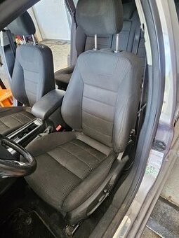 Predám predne sedačky elektricke ford mondeo mK4