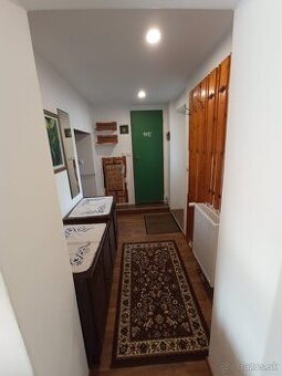 Prenajmem samostatný rodinný domček 50 m2, spoločný dvor