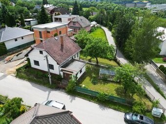 Exkluzívne na predaj rodinný dom s pozemkom 930 m2, Žilina -